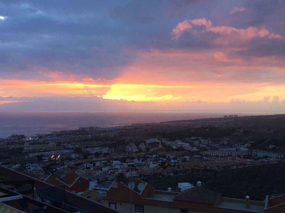 Appartamento 1713 Sunset Ocean View, Terrace,Heated Pool Costa Adeje  Esterno foto